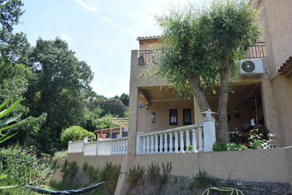 Appartement Neuf Et Independant Dans Rez-De-Villa วาลูริส ภายนอก รูปภาพ