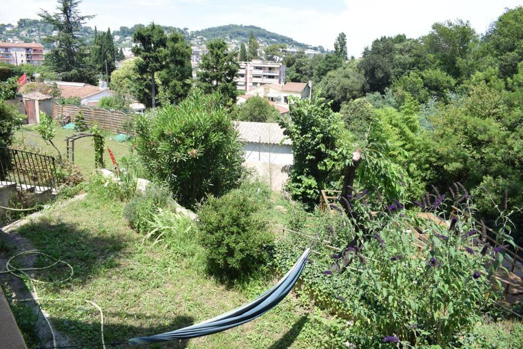 Appartement Neuf Et Independant Dans Rez-De-Villa วาลูริส ภายนอก รูปภาพ